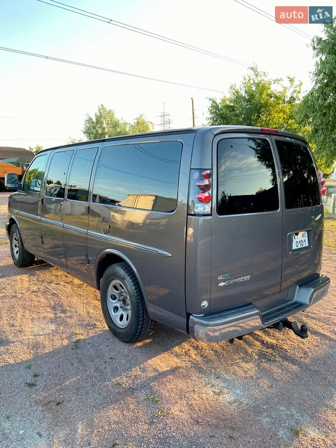 2010 Chevrolet Express - мініатюра 7