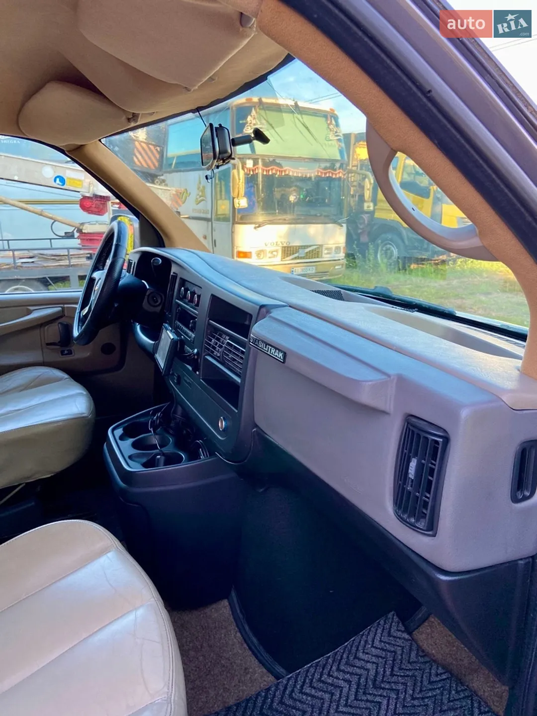 2010 Chevrolet Express - мініатюра 15