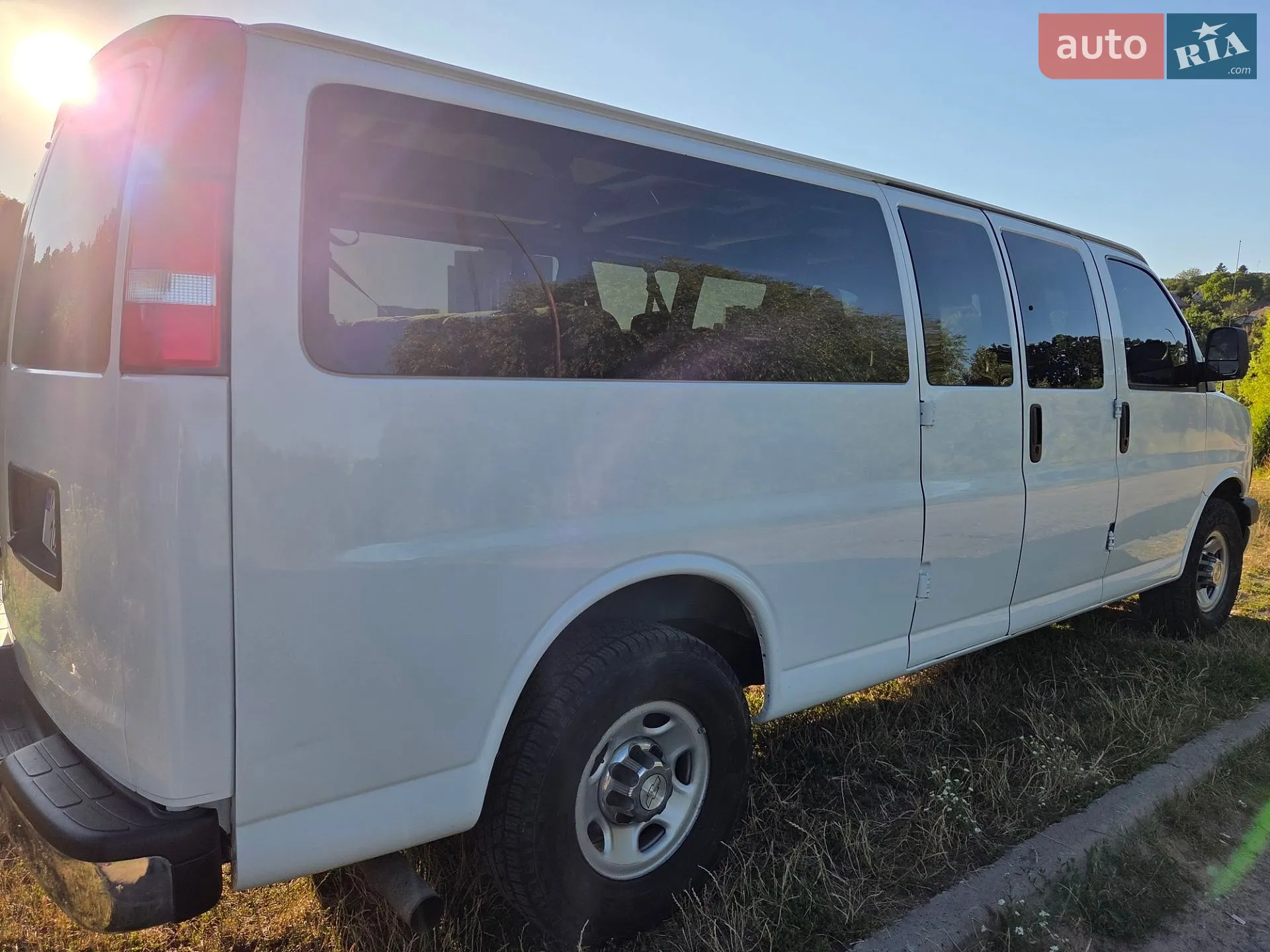 2018 Chevrolet Express - мініатюра 3