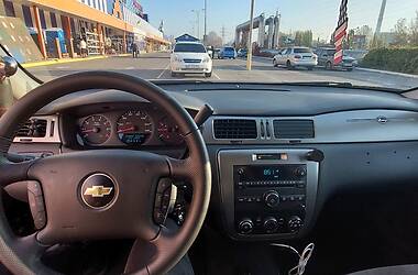 Седан Chevrolet Impala 2016 в Чернівцях