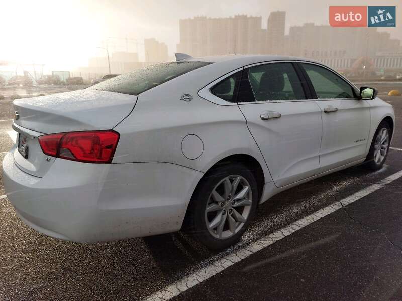 Седан Chevrolet Impala 2016 в Києві