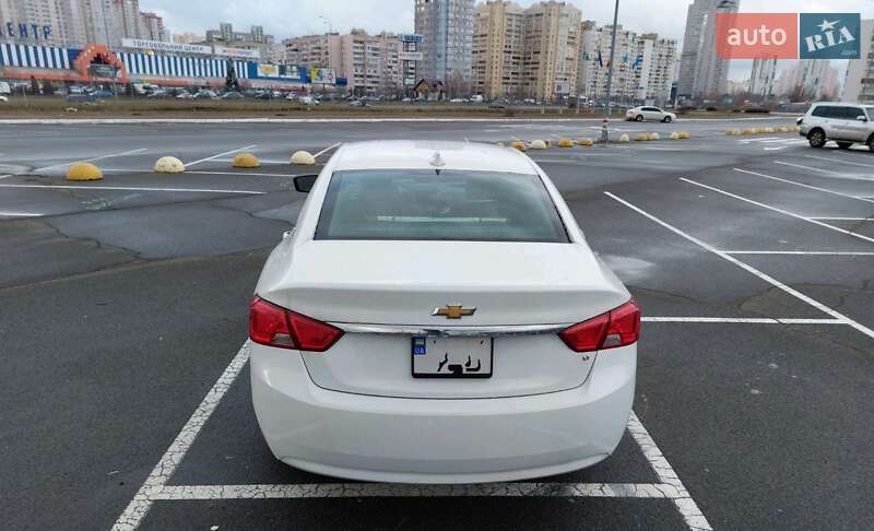 Седан Chevrolet Impala 2016 в Києві