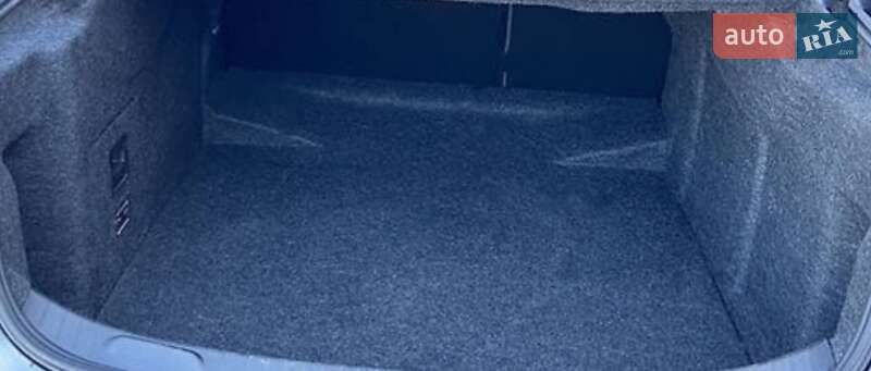 Седан Chevrolet Impala 2016 в Києві