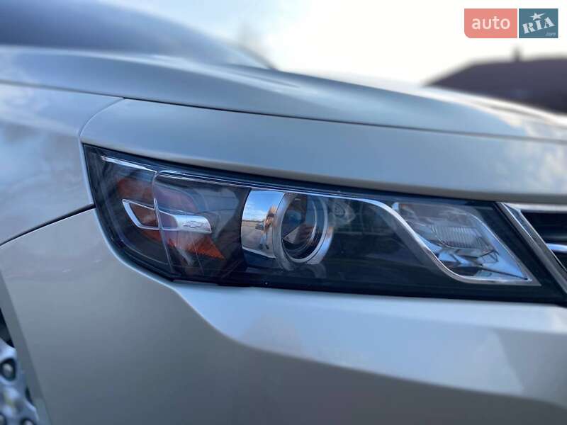 Седан Chevrolet Impala 2013 в Днепре