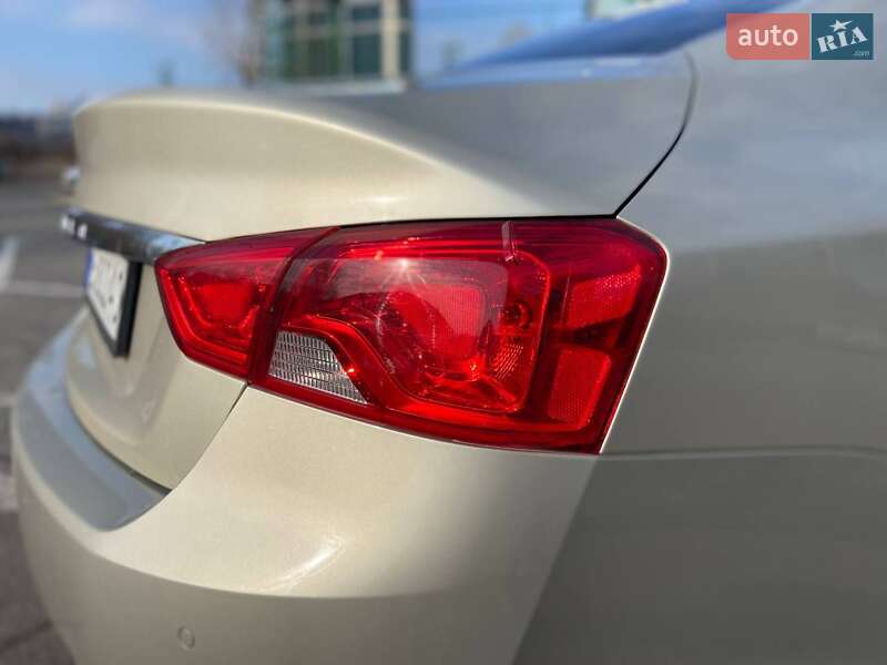 Седан Chevrolet Impala 2013 в Днепре