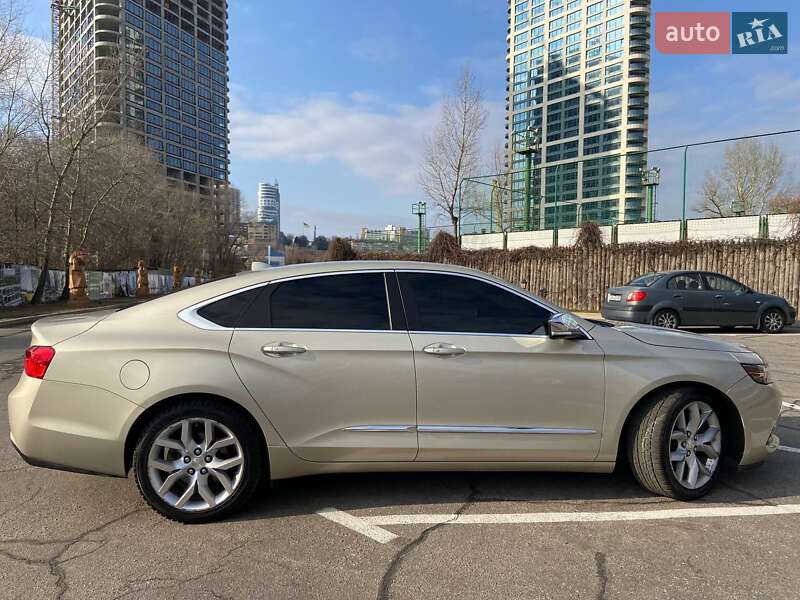 Седан Chevrolet Impala 2013 в Днепре