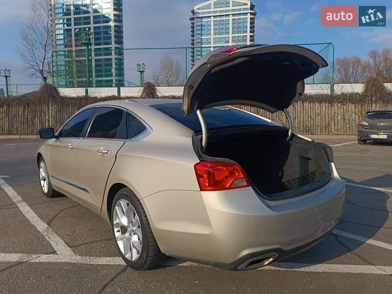 Седан Chevrolet Impala 2013 в Днепре
