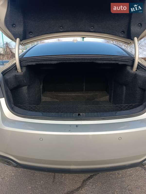 Седан Chevrolet Impala 2013 в Днепре