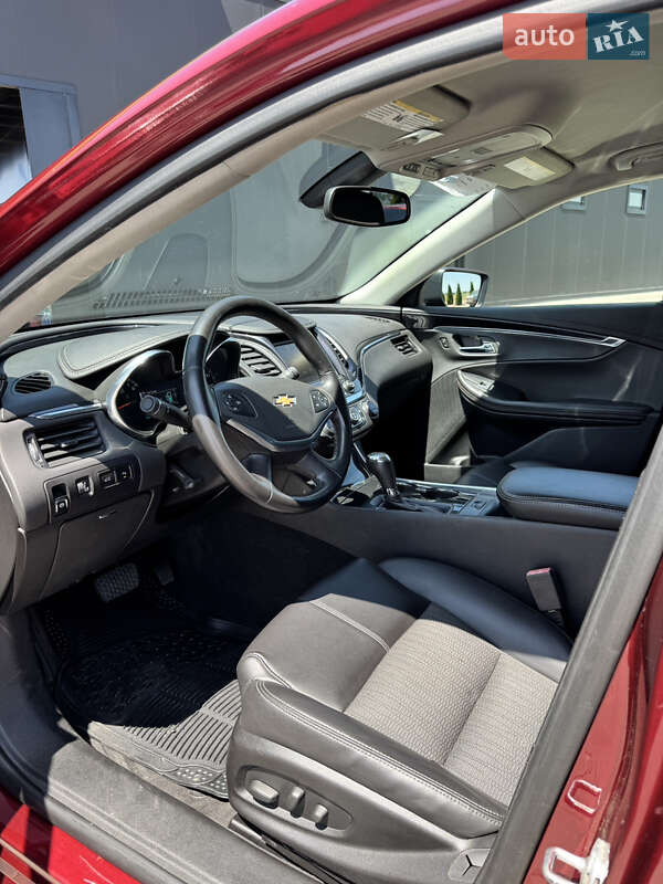 Седан Chevrolet Impala 2016 в Одессе