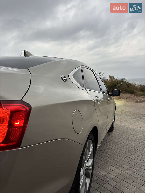 Седан Chevrolet Impala 2015 в Одессе