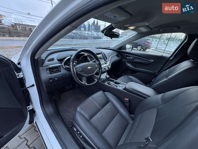 Седан Chevrolet Impala 2018 в Івано-Франківську