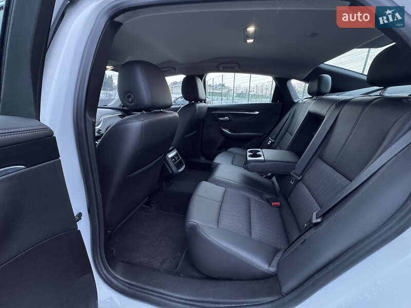 Седан Chevrolet Impala 2018 в Івано-Франківську