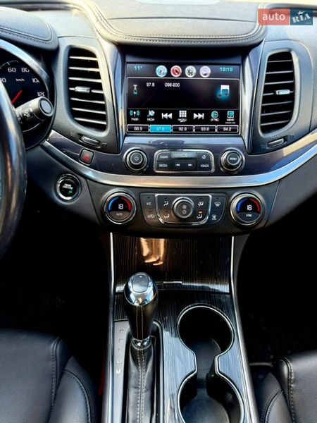 Седан Chevrolet Impala 2018 в Львове
