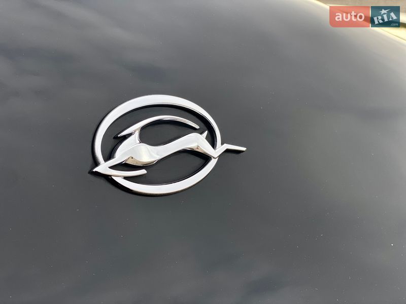 Седан Chevrolet Impala 2018 в Львове