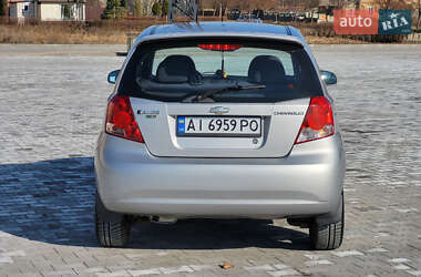 Хетчбек Chevrolet Kalos 2006 в 