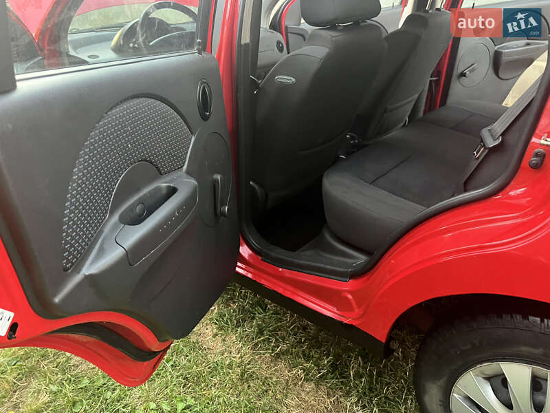 Хетчбек Chevrolet Kalos 2005 в Соломонове