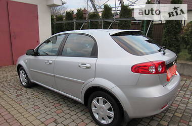 Хетчбек Chevrolet Lacetti 2005 в 