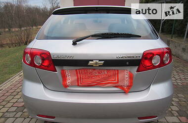 Хетчбек Chevrolet Lacetti 2005 в 