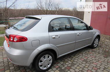 Хетчбек Chevrolet Lacetti 2005 в 