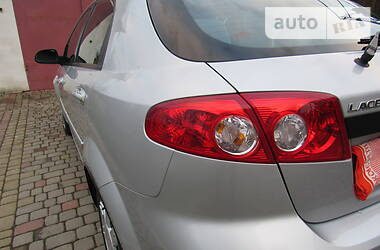 Хетчбек Chevrolet Lacetti 2005 в 