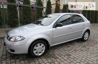 Хетчбек Chevrolet Lacetti 2005 в 