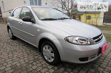 Хетчбек Chevrolet Lacetti 2005 в 