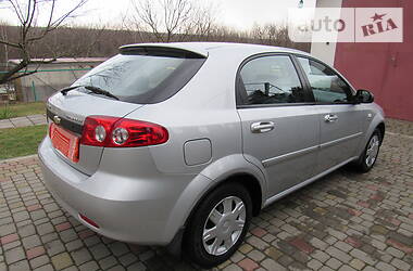 Хетчбек Chevrolet Lacetti 2005 в 