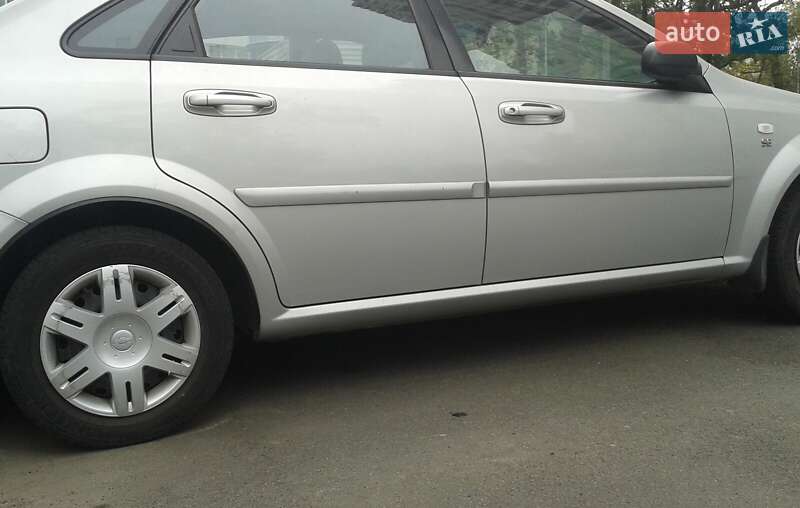 Седан Chevrolet Lacetti 2005 в Києві