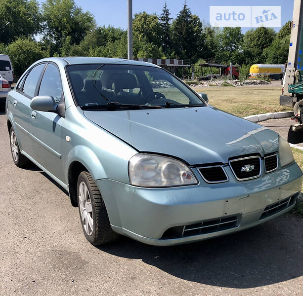 Седан Chevrolet Lacetti 2004 в Львове