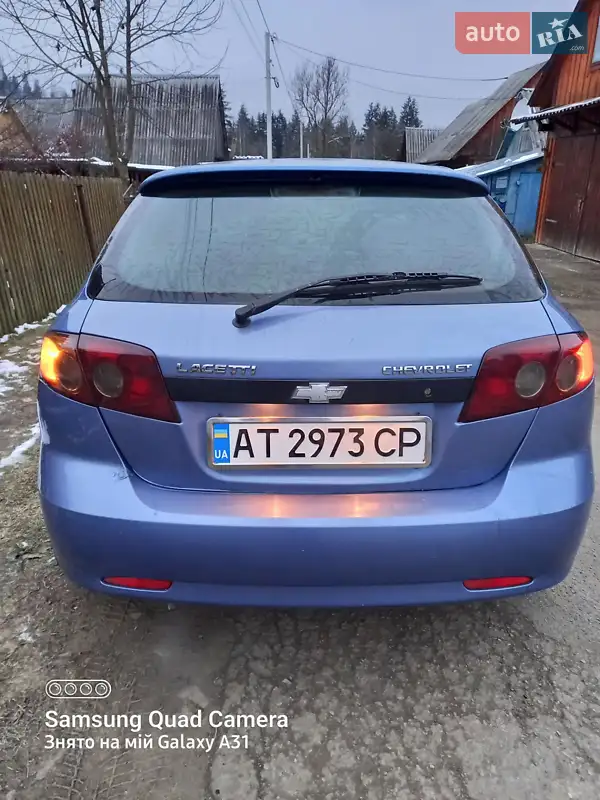 Хэтчбек Chevrolet Lacetti 2006 в 