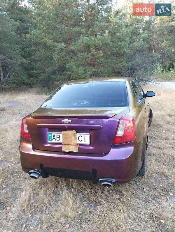 Седан Chevrolet Lacetti 2004 в Києві