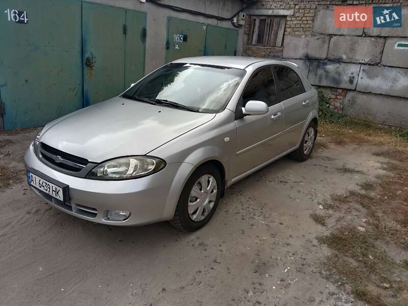 Хэтчбек Chevrolet Lacetti 2005 в Киеве