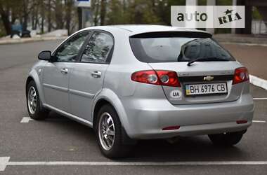 Хэтчбек Chevrolet Lacetti 2008 в 