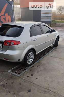 Хэтчбек Chevrolet Lacetti 2006 в Овруче