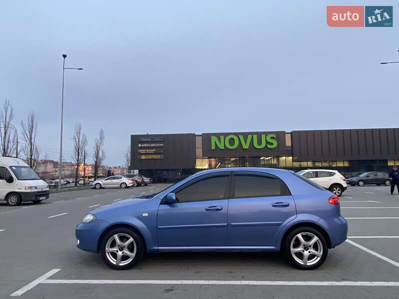 Хетчбек Chevrolet Lacetti 2006 в Києві