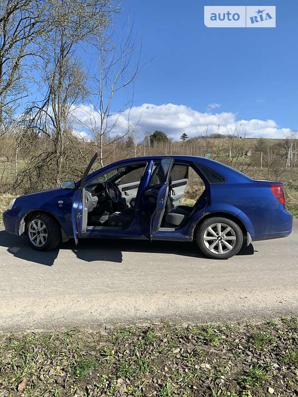 Седан Chevrolet Lacetti 2005 в Львові