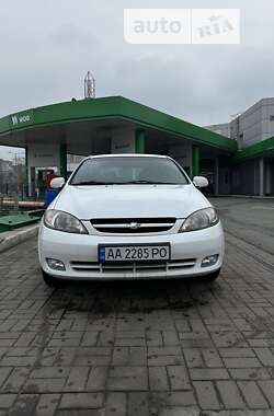 Хэтчбек Chevrolet Lacetti 2010 в Киеве