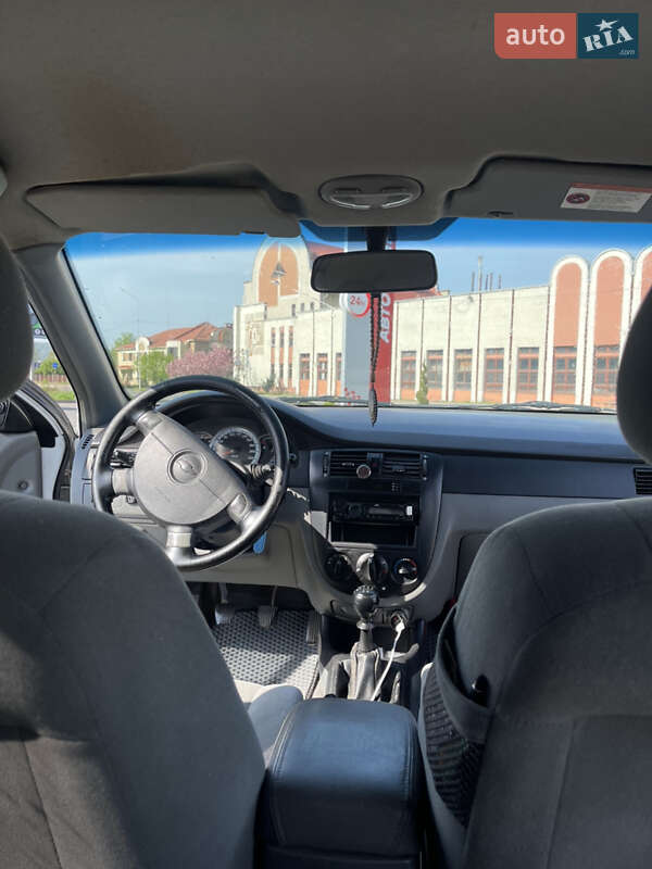 Седан Chevrolet Lacetti 2012 в Хусті