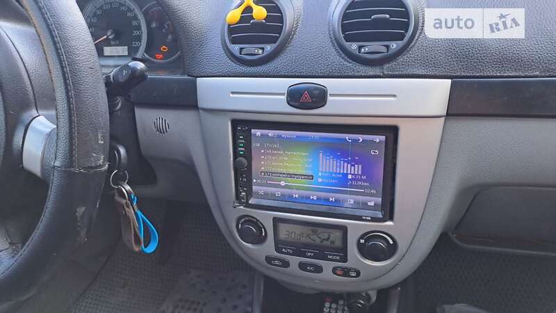 Хэтчбек Chevrolet Lacetti 2005 в Черновцах