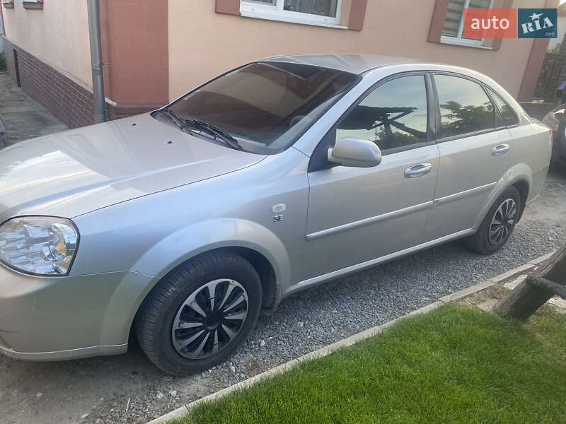 Седан Chevrolet Lacetti 2010 в Тысменице