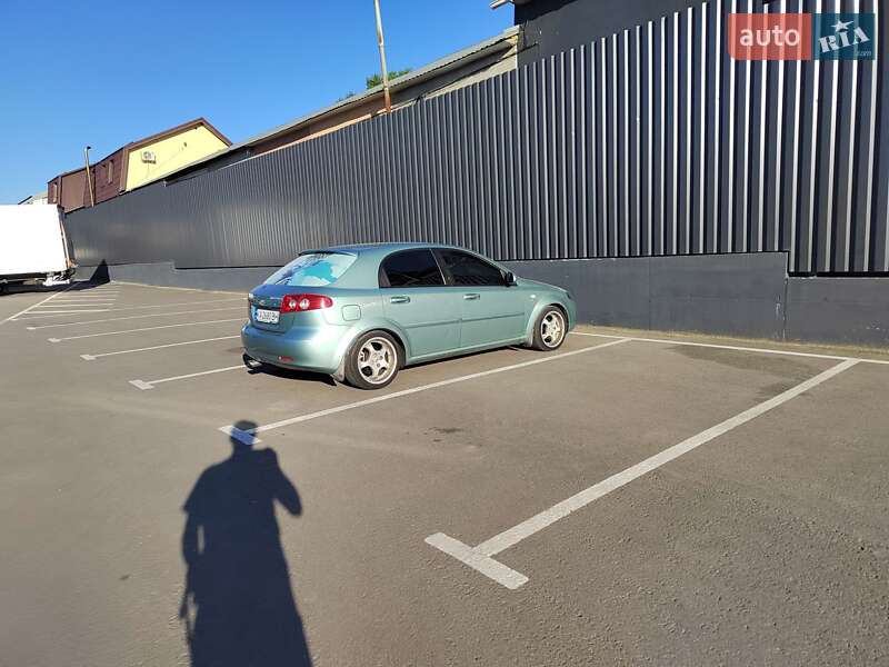 Хэтчбек Chevrolet Lacetti 2006 в Киеве