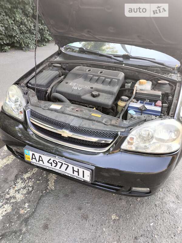 Седан Chevrolet Lacetti 2004 в Киеве