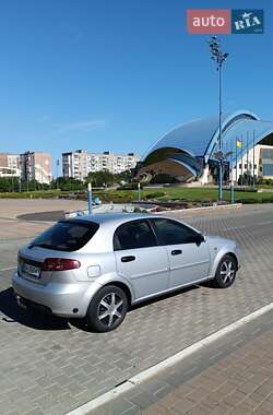 Хэтчбек Chevrolet Lacetti 2006 в Южном