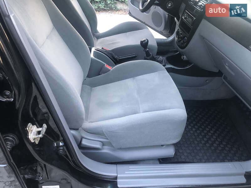 Седан Chevrolet Lacetti 2005 в Каменском фото 12 Седан Chevrolet Lacetti 2005 в Каменском