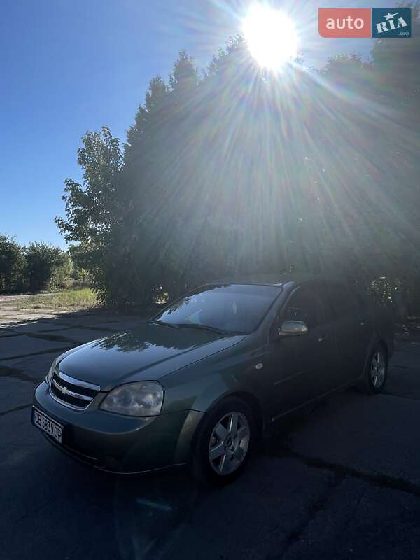 Седан Chevrolet Lacetti 2004 в Прилуках