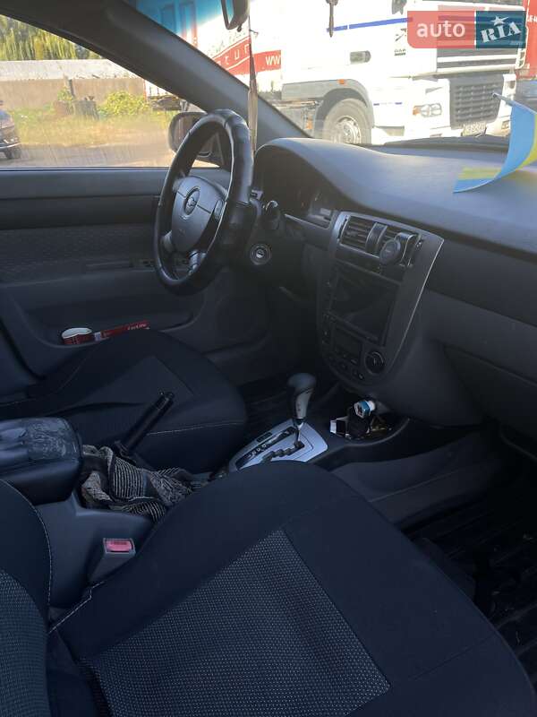 Седан Chevrolet Lacetti 2004 в Прилуках