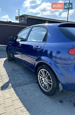 Хэтчбек Chevrolet Lacetti 2004 в Львове