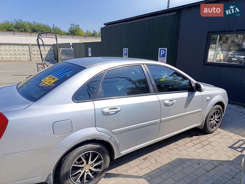Седан Chevrolet Lacetti 2010 в Стрию