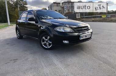 Хетчбек Chevrolet Lacetti 2006 в Дніпрі