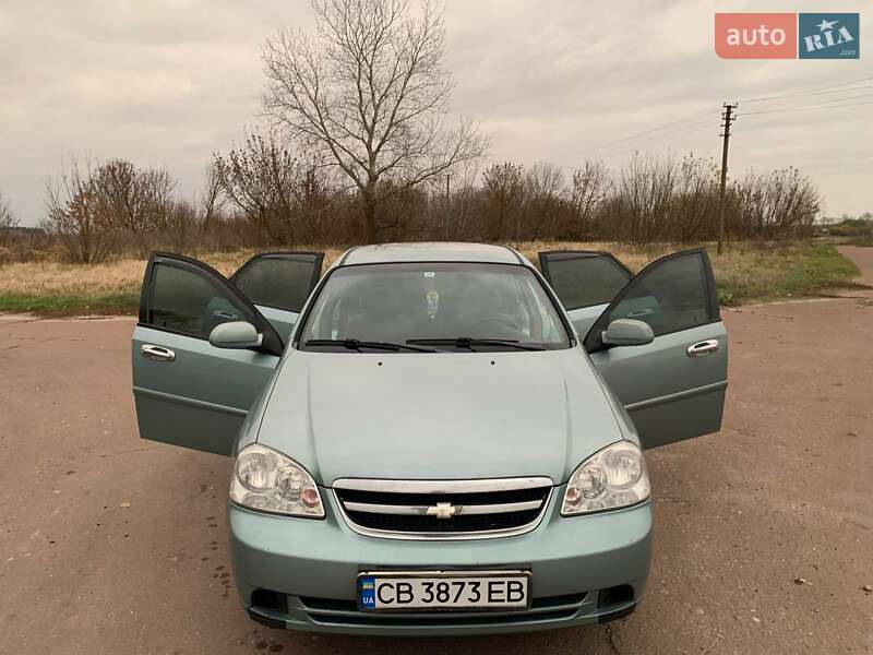 Седан Chevrolet Lacetti 2004 в Чернігові